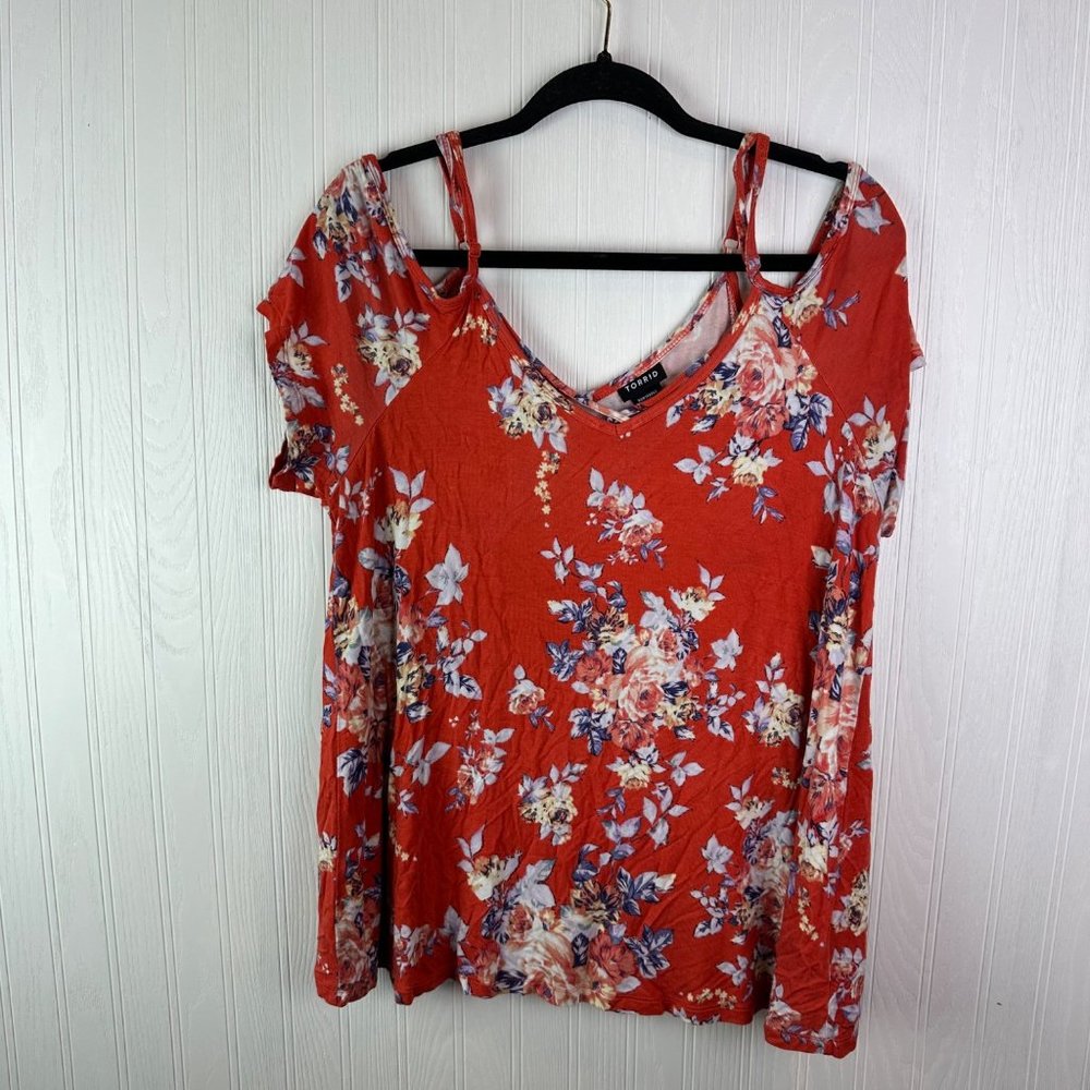 Torrid Super Soft V-Neck Strappy Cold Shoulder Top size‎ Medium